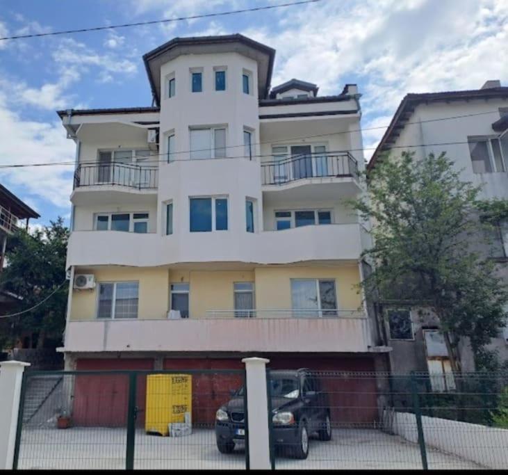 White House Apartments ハスコヴォ エクステリア 写真